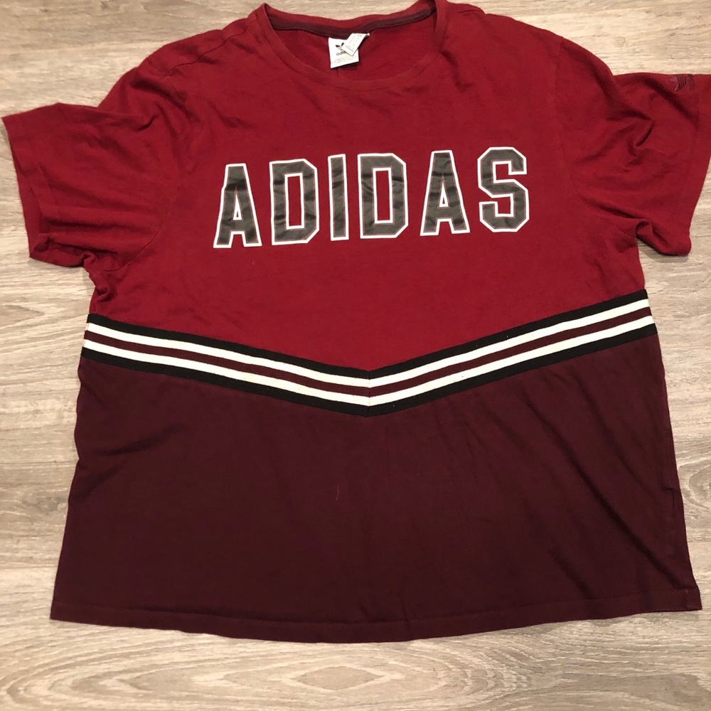 Adidas shirt size medium